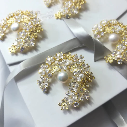 Flowers Pearl Brooch